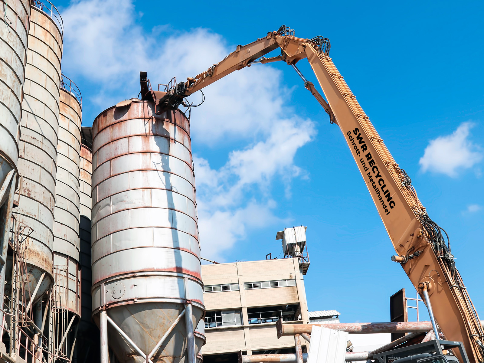 Fachgerechte Industriedemontage
