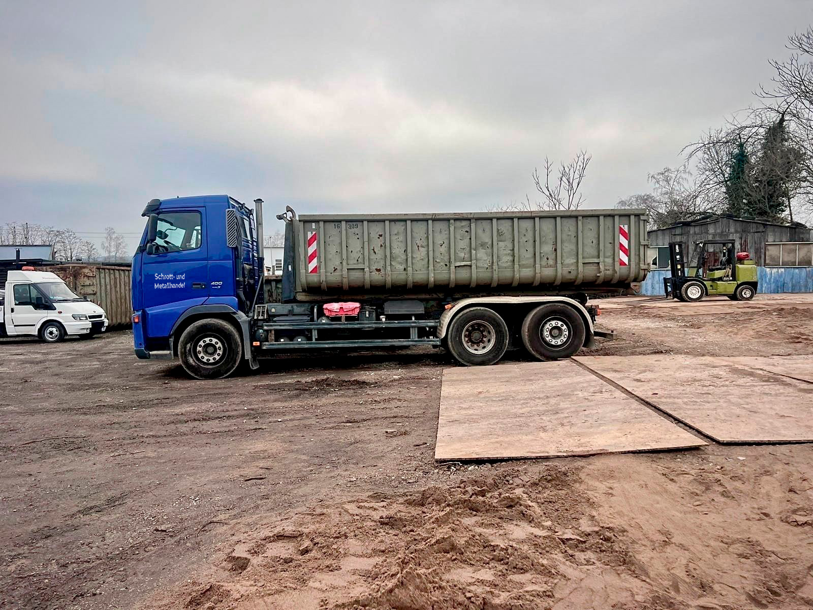 Haushaltsauflösung im container